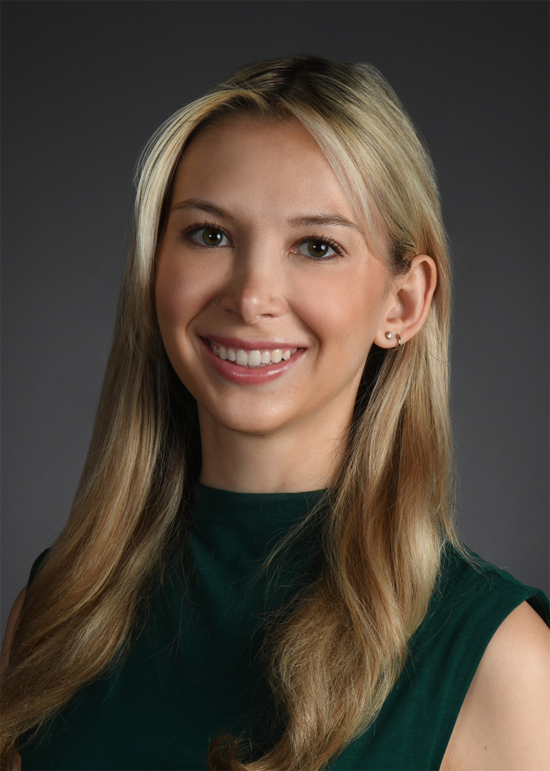 Anna Hubert headshot